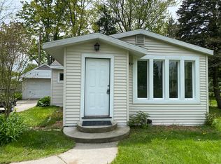 3787 Cedar St, Fort Gratiot, MI 48059