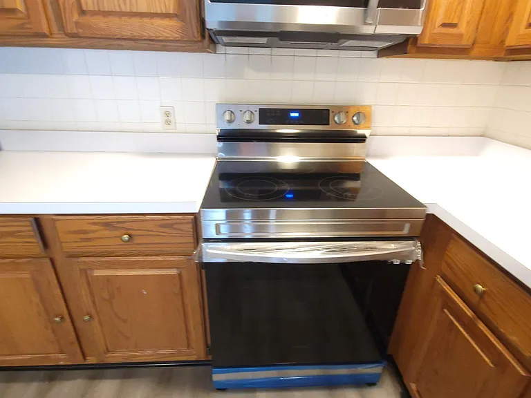 230 Chickering Rd #10 — Photo 6