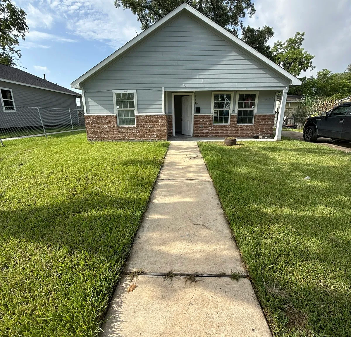 707 Denby Street — Photo 1