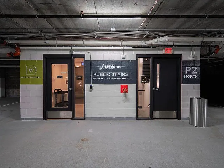 1 West Dr #10 — Photo 42