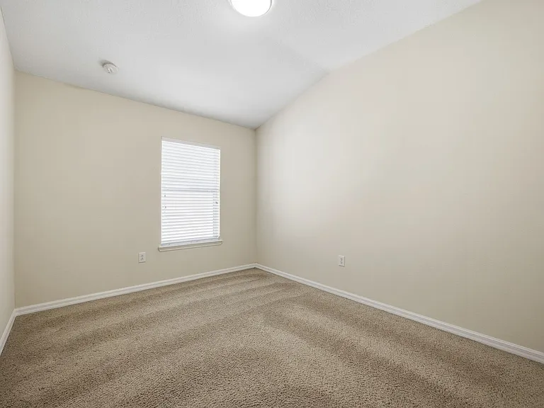 1995 Estancia Cir — Photo 15