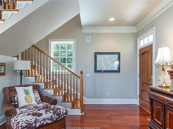 5th image of 35 Silver Oak Dr