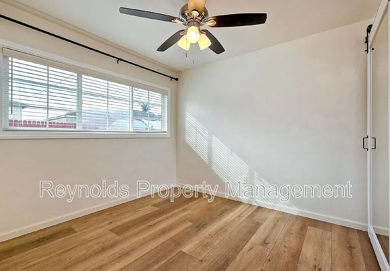 3341 Chamoune Ave — Photo 12