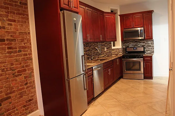 Rented by Hagstrom Management Inc | media 2