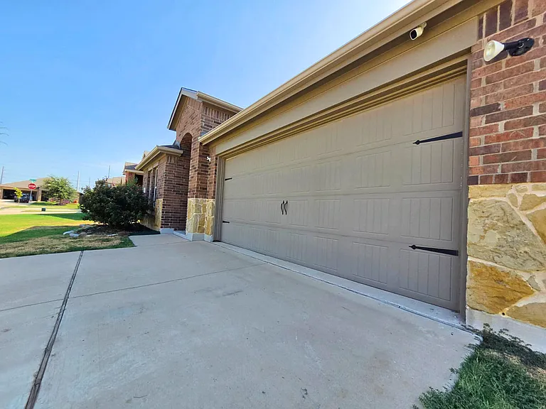 3613 Robbie Run — Photo 6