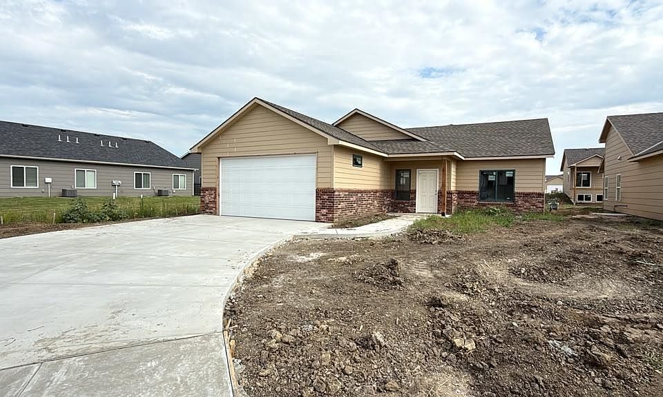 1st image of 5079 N Toben Ct