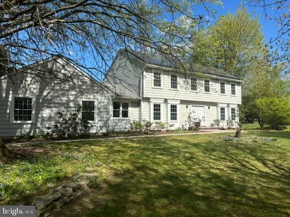 7 Greenfield Dr S, West Windsor, NJ 08550