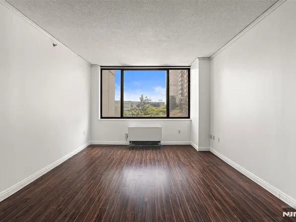 45 River Dr #415, Jersey City, NJ 07310
