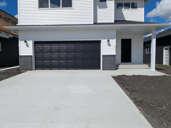 6659 32nd St S, Fargo, ND 58104