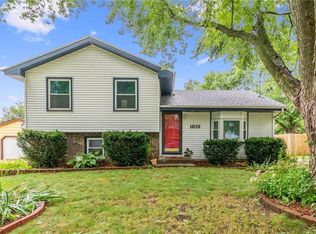 1613 E Bell Ave, Des Moines, IA 50320