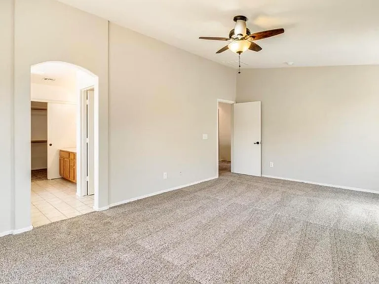 15340 W Laurel Ln — Photo 9