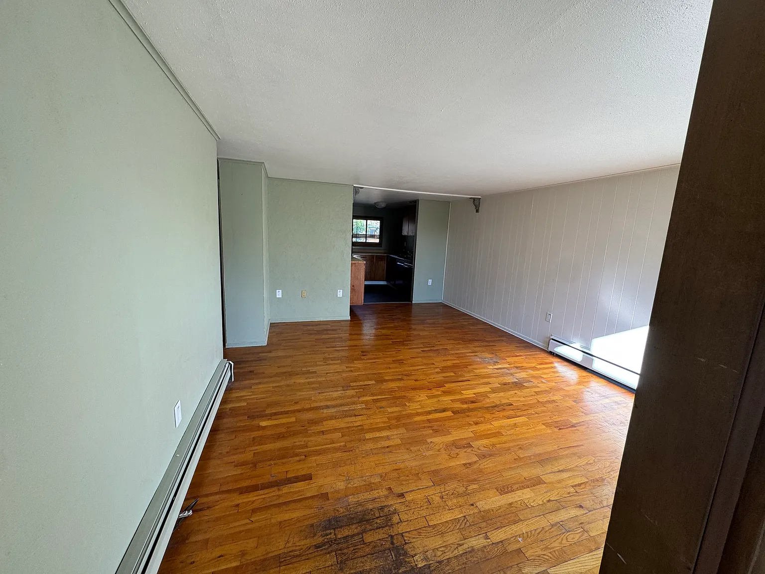 2 bed, 750 sqft, $2,695 — Photo 3
