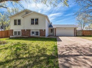 1937 Spruce St, Saint Peters, MO 63376