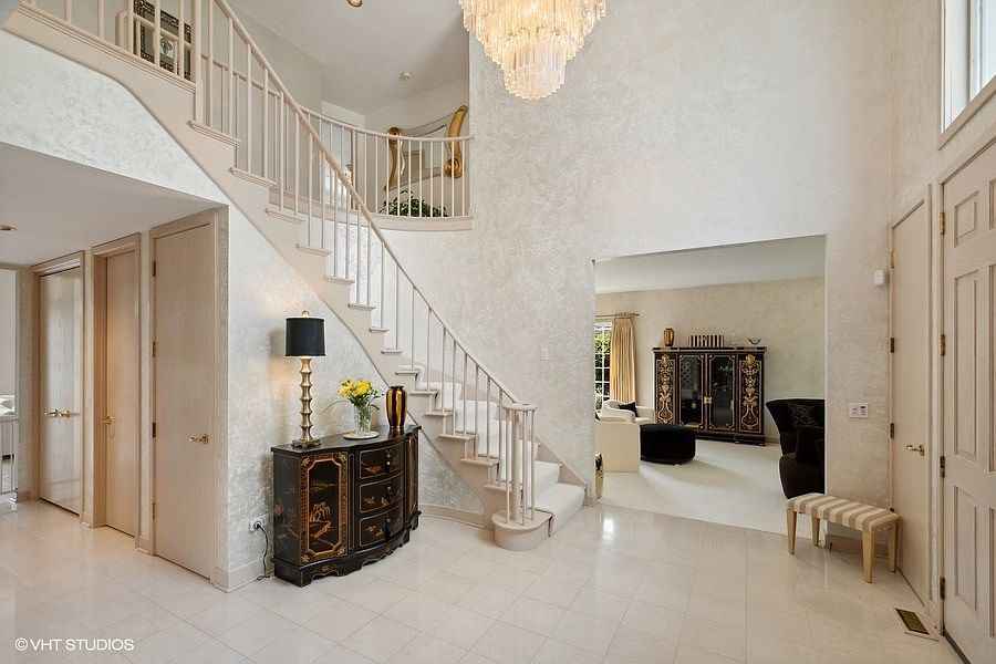 2115 Hybernia Dr, Highland Park, IL 60035 MLS 11813669 Zillow