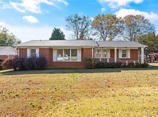 109 Chestnut Ave, Greer, SC 29651