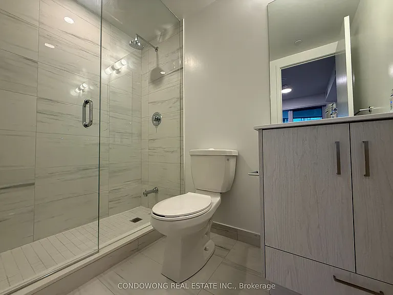 180 Front St E #807 — Photo 9