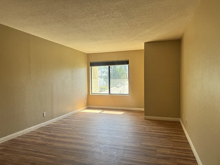 7380 Park Ridge Blvd #221 — Photo 11
