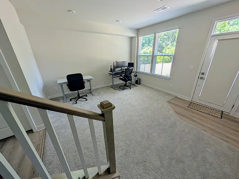 460 Spearfield Ln — Photo 8
