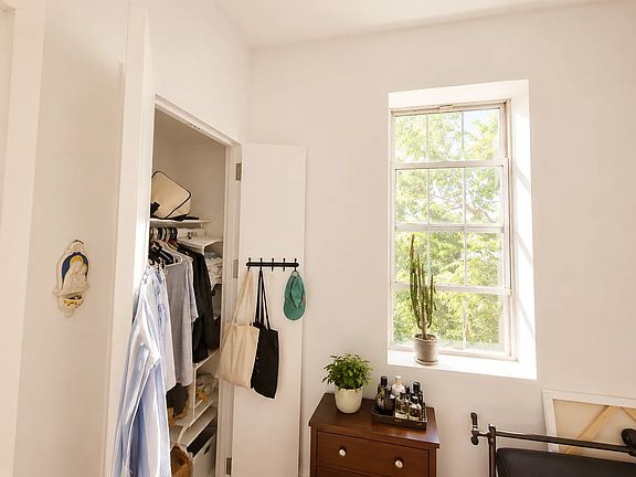 4th image of 1920 Harman St #220