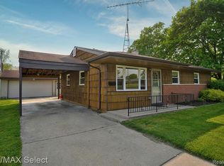 9193 Norbury Dr, Swartz Creek, MI 48473