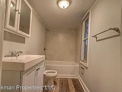 276 E Loudon Ave — Photo 17