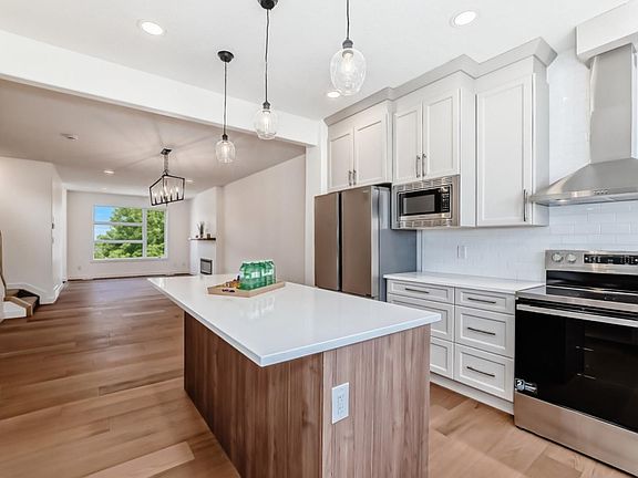 5th image of 10721 70th Ave NW