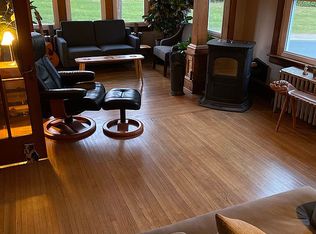 438 E Walnut St, Nazareth, PA 18064