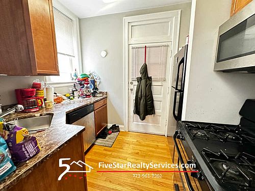 4th image of 6131 N Hoyne Ave #2