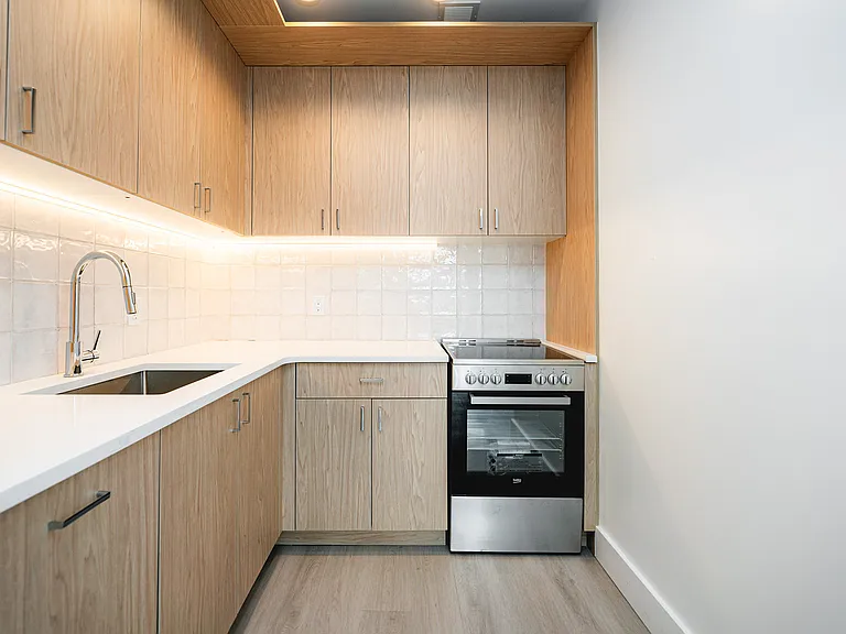 649 Hart St #2F — Photo 41