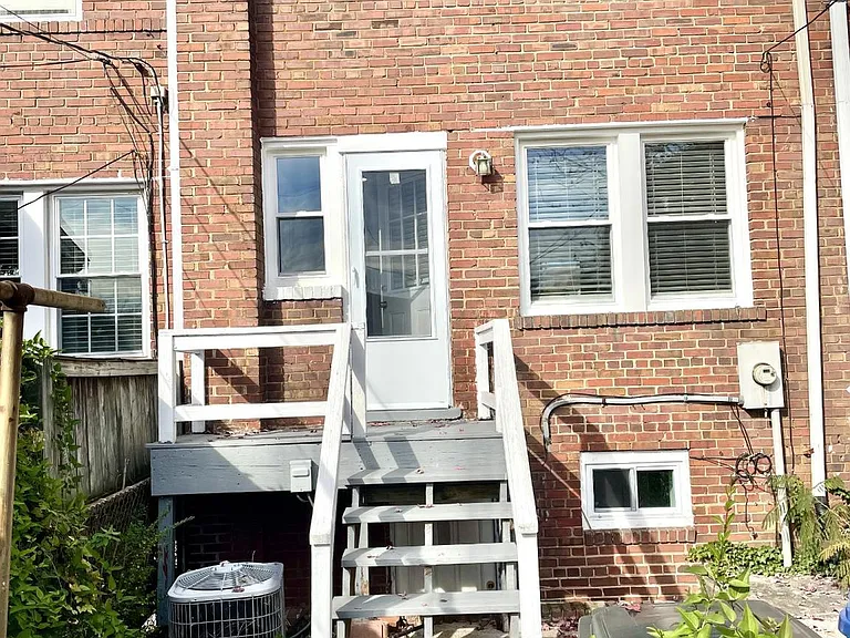 E Nelson Ave — Photo 21
