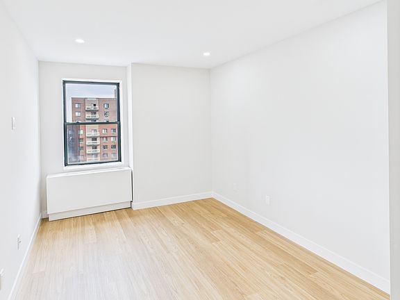 4th image of 58-12 Queens Blvd #8B