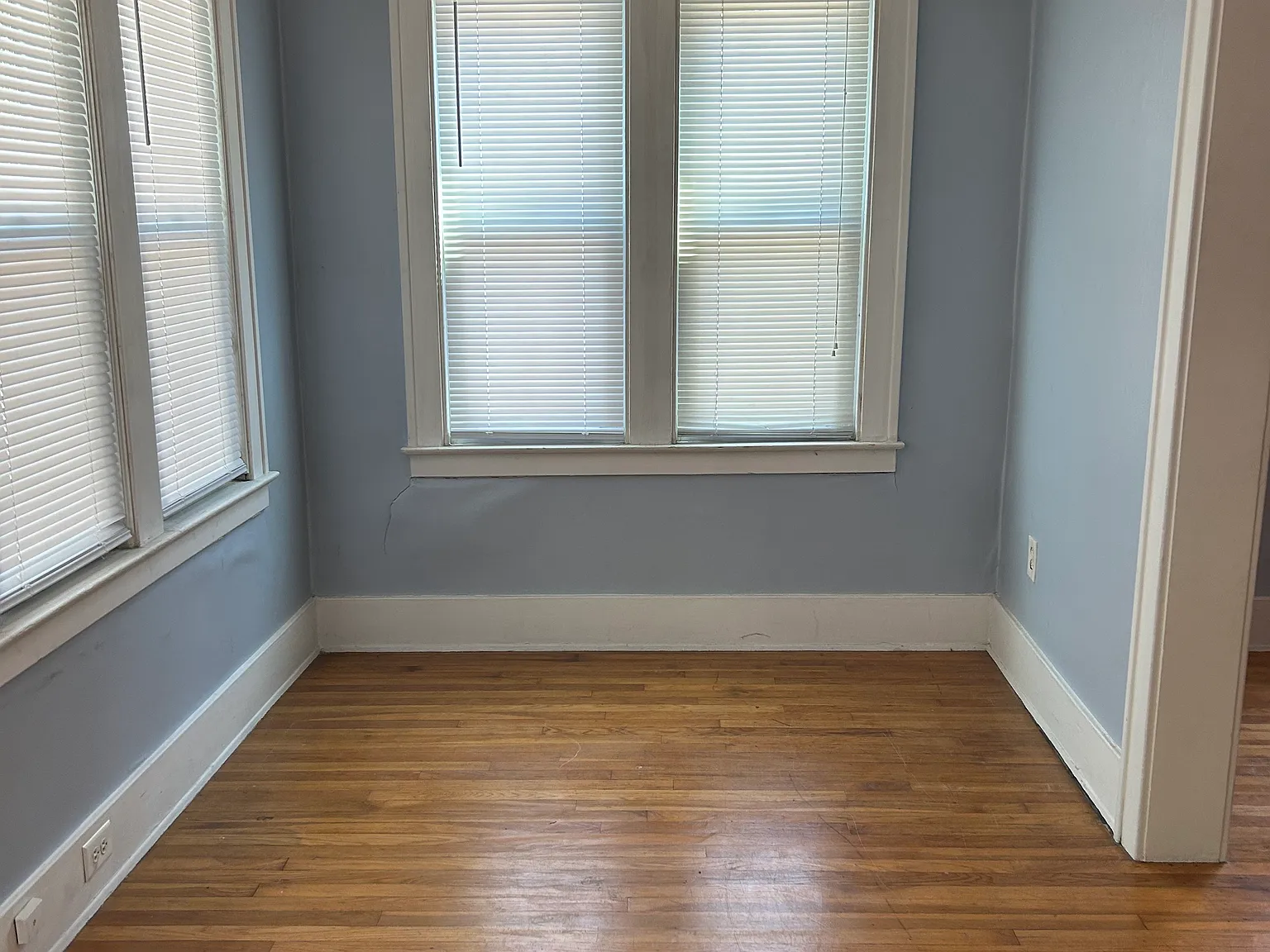 2 bed, 950 sqft, $1,430 — Photo 2