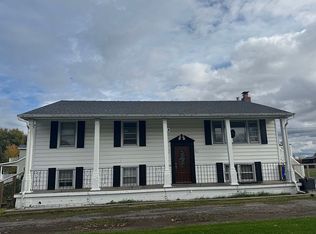 2133 Lake Rd, Youngstown, NY 14174