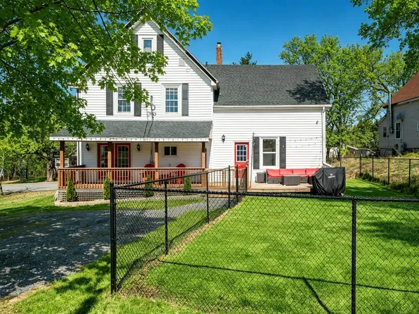 10 Pleasant Hl, Stewiacke, NS B0N 2J0