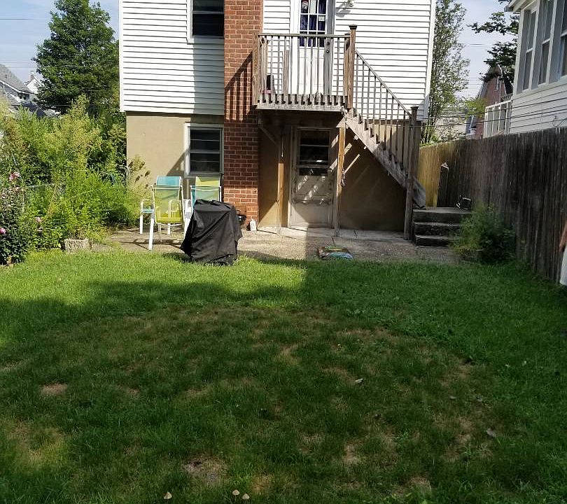 2nd image of 102 Ditmars St