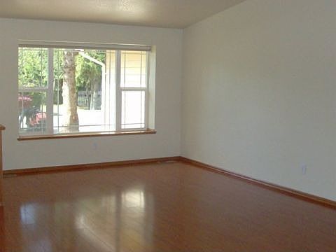 4th image of 4030 Indian Summer Dr SE