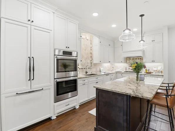 15420 Oakcroft Pl Unit 123, Wayzata, MN 55391