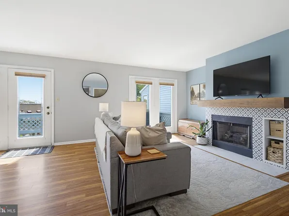 217 Winding Hill Dr, Lancaster, PA 17601