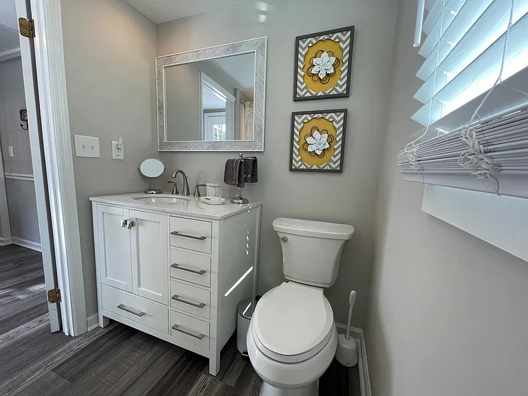 313 N Maple St — Photo 35