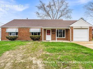 726 Willow Dr, Euclid, OH