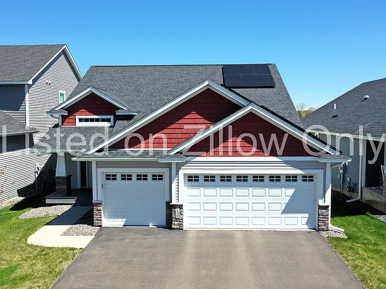 6758 Redwood Ave — Photo 1