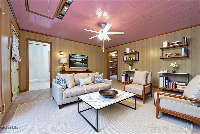 4th image of 318 Howe Road