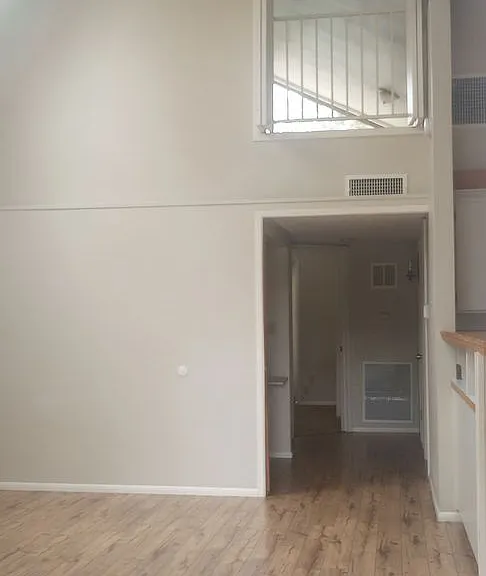 525 Oak St — Photo 7