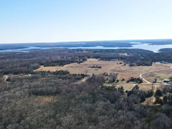 21458 Canyon Drive, Wheatland, MO 65779