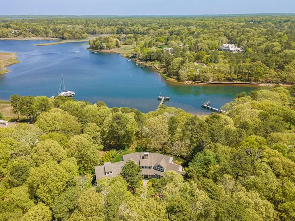476 Baxters Neck Road, Marstons Mills, MA 02648