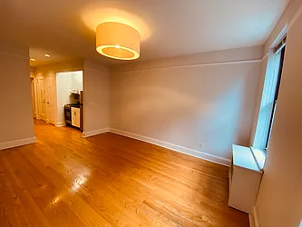 Rented by Metropolis Real Estate of Manhattan