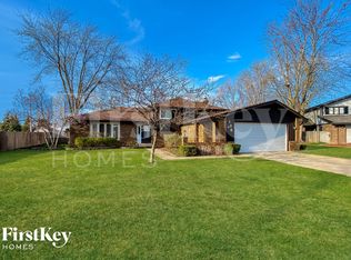 135 Boulder Ct, Frankfort, IL 60423