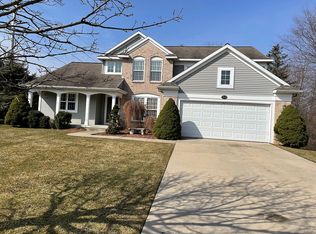 5549 Clemwood Ct SE, Ada, MI 49301