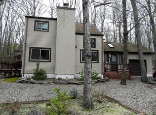 135 Sundew Dr, East Stroudsburg, PA