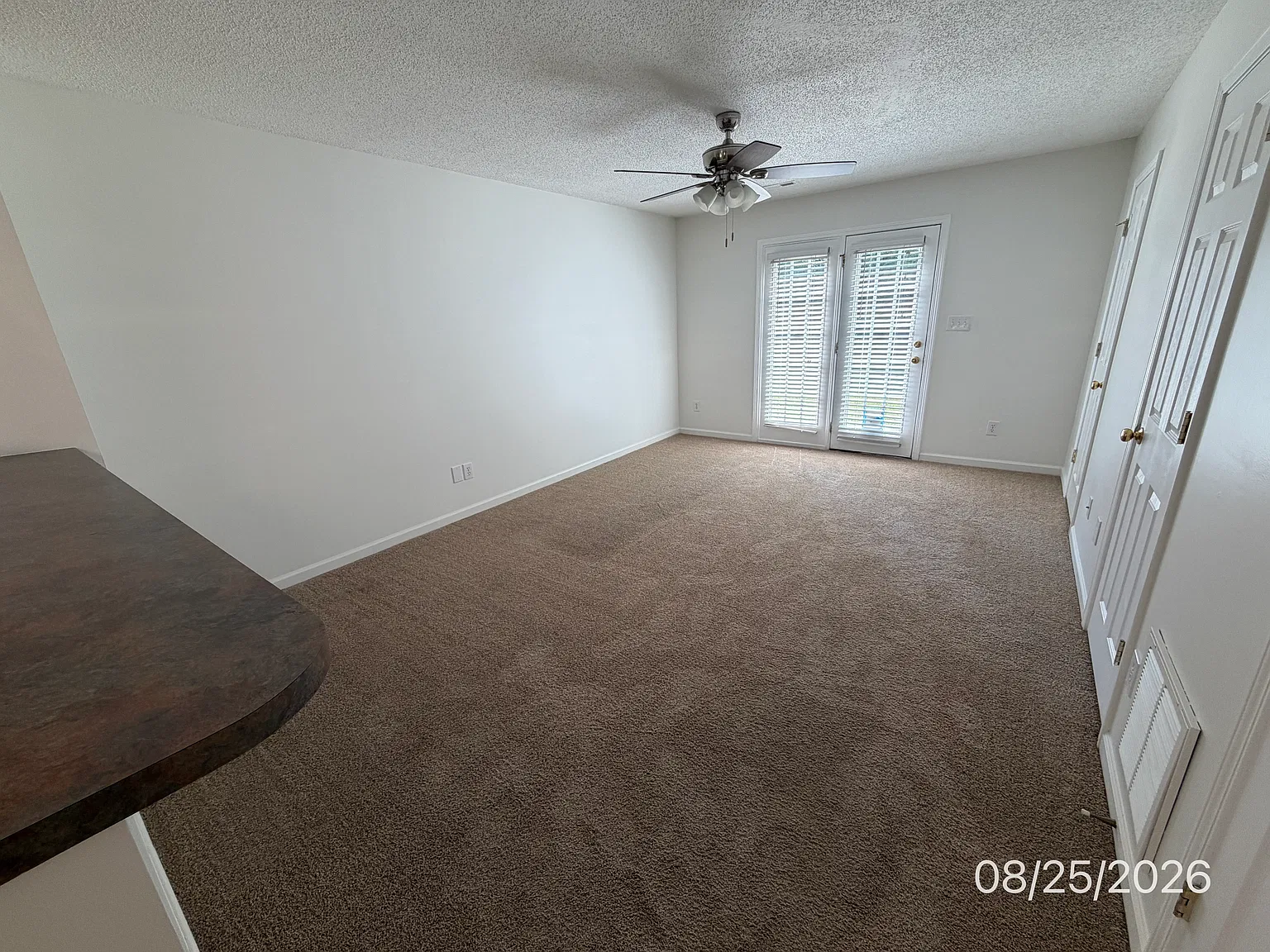 2 bed, 1.5 bath, 1055 sqft, $1,325 — Photo 3